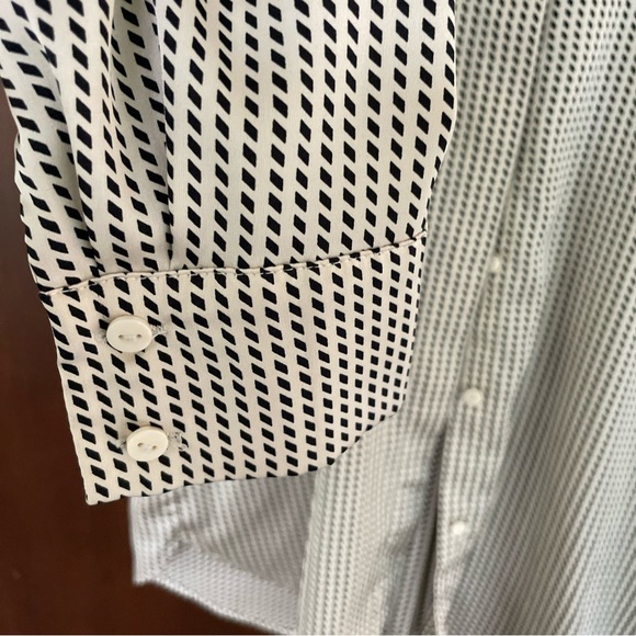 Like New H&M Satin Blouse  Medium With Hidden Buttons And Double Button Cuff - Picture 8 of 9